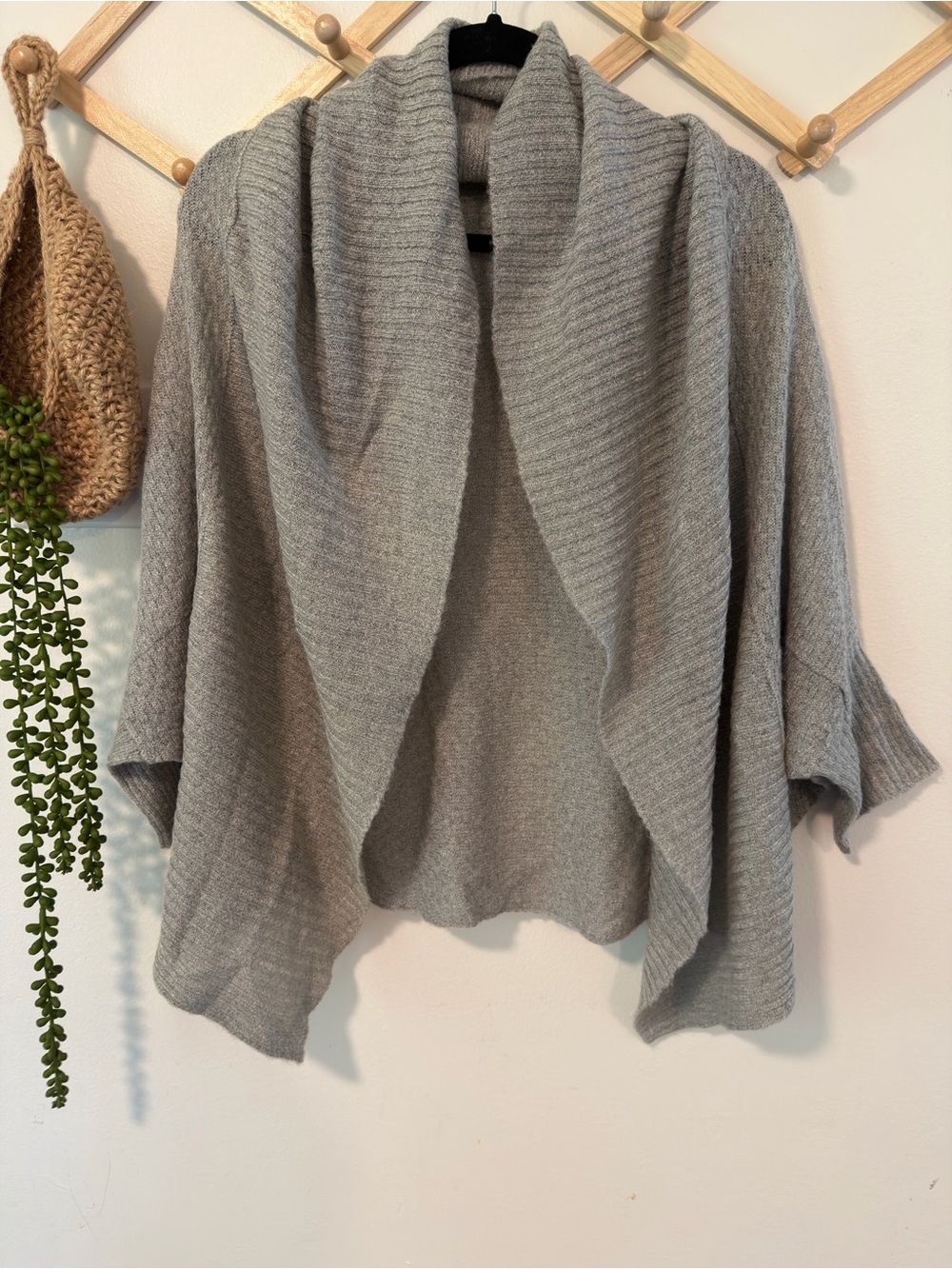 Ariat Open Front Cardigan Size Medium Gray Poncho